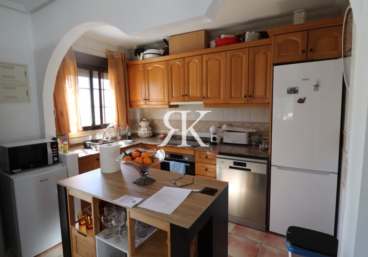 Resale - villa - Hondón de las Nieves - Inland