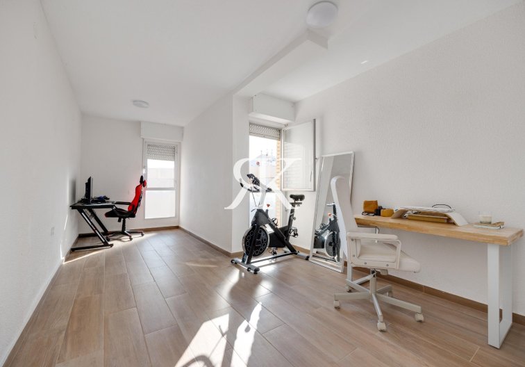 Revente - Appartement - Torrevieja - Centro