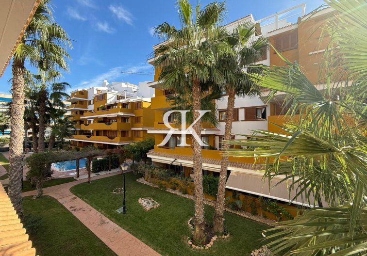 Resale - Apartment - Torrevieja - Punta Prima