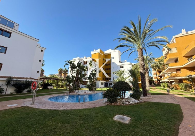 Resale - Apartment - Torrevieja - Punta Prima