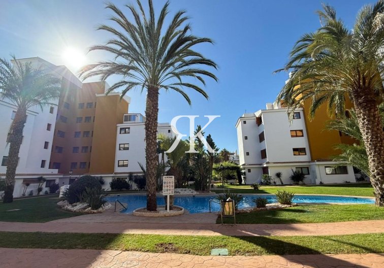 Resale - Apartment - Torrevieja - Punta Prima