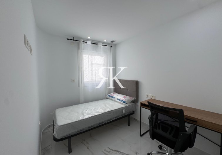 Herverkoop - Appartement - Torrevieja - Centro