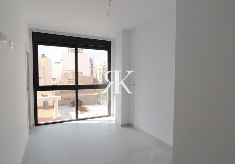 Revente - Appartement - Torrevieja - CENTRE PLAYA DEL CURA LAS PISCINAS