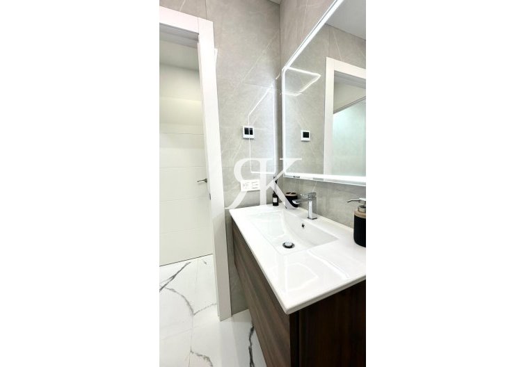 Herverkoop - Appartement - Torrevieja - Playa del Cura