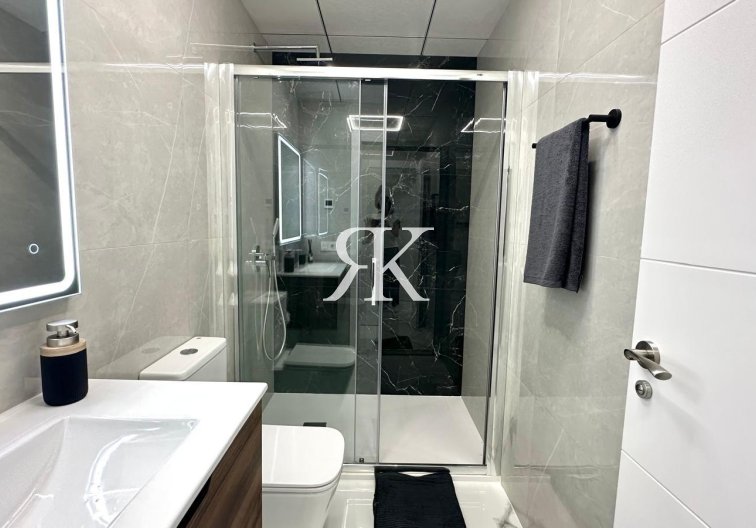 Herverkoop - Appartement - Torrevieja - Playa del Cura