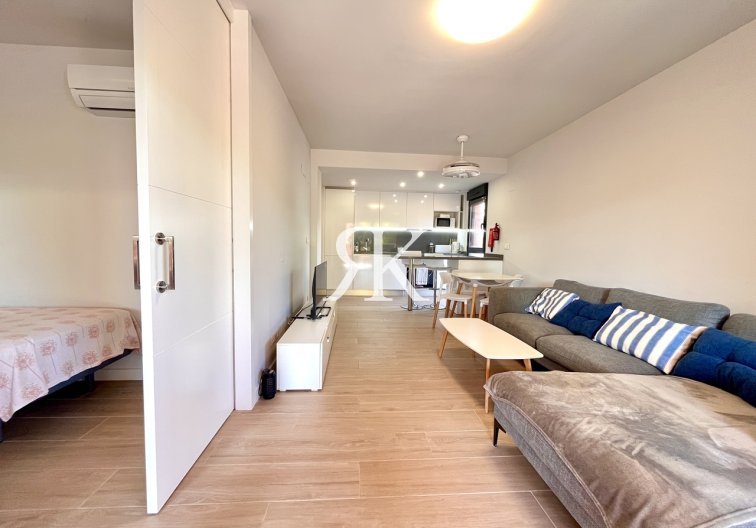 Resale - Apartment - Villamartin - Costa Blanca