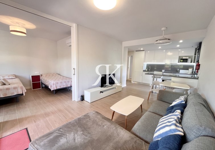 Resale - Apartment - Villamartin - Costa Blanca