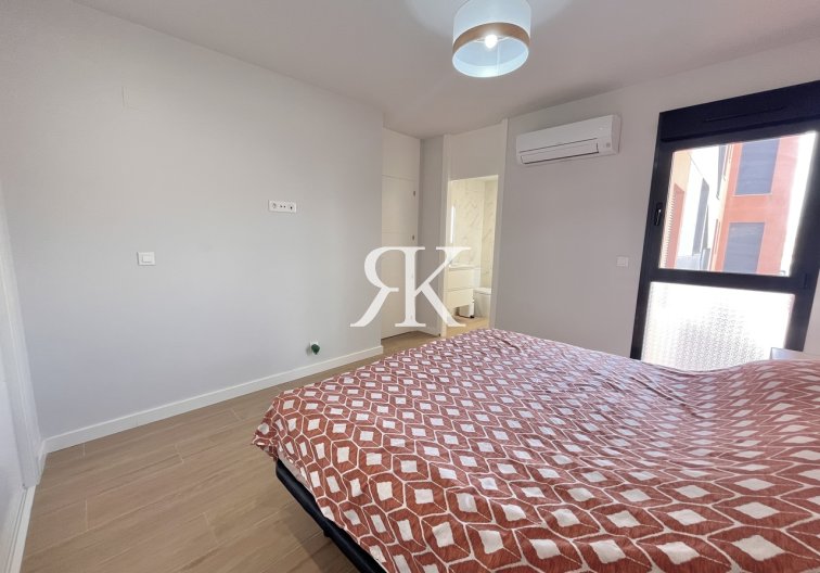 Resale - Apartment - Villamartin - Costa Blanca