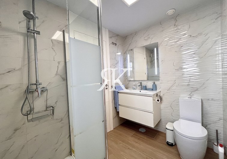 Resale - Apartment - Villamartin - Costa Blanca