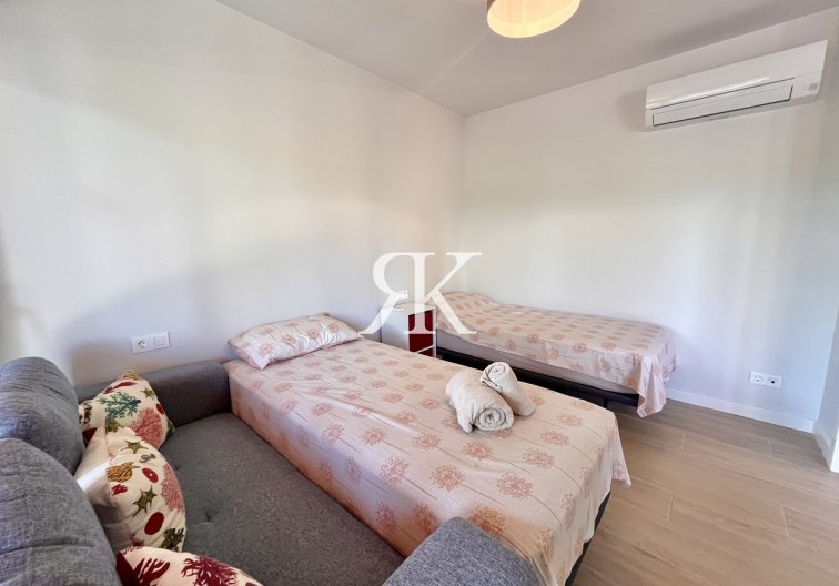 Resale - Apartment - Villamartin - Costa Blanca