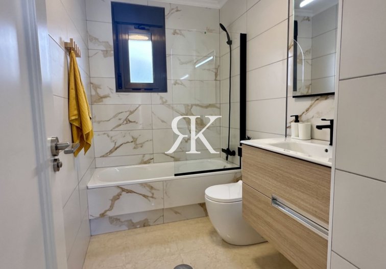 Revente - town house - San Miguel de Salinas - Inland