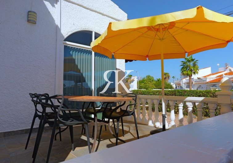 Revente - villa - Torrevieja - Costa Blanca