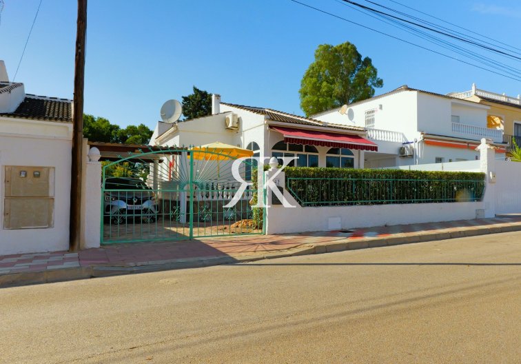 Revente - villa - Torrevieja - Costa Blanca