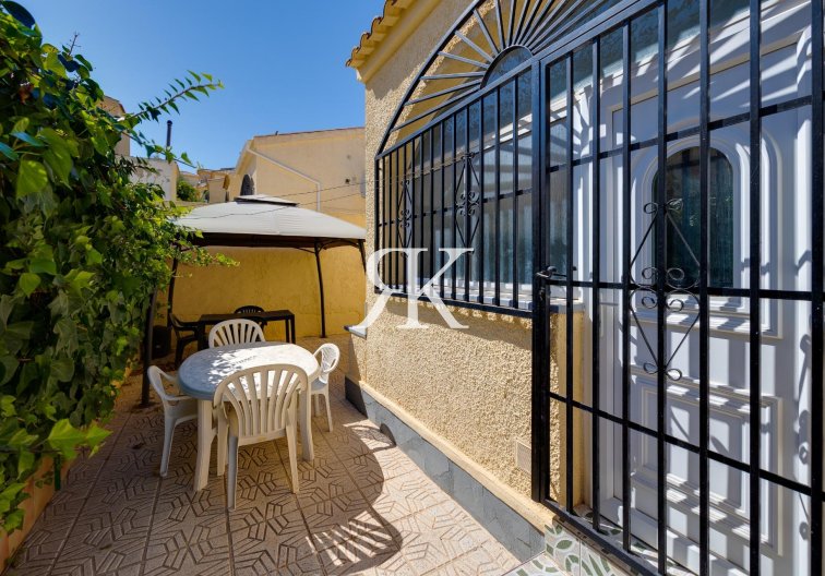 Segunda mano - villa - San Fulgencio - La Marina