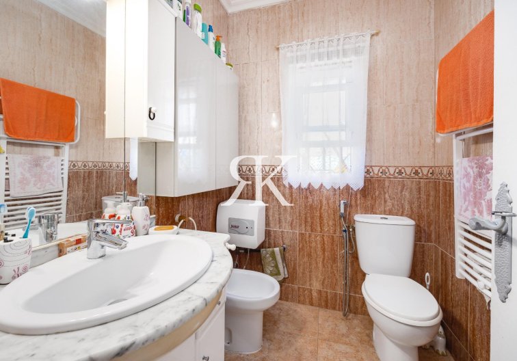 Revente - villa - Torrevieja - Aguas Nuevas