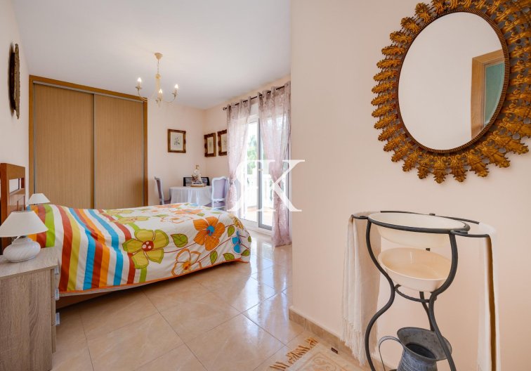 Revente - villa - Torrevieja - Aguas Nuevas