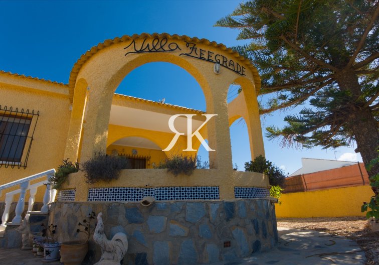 Herverkoop - villa - La Siesta - Costa Blanca