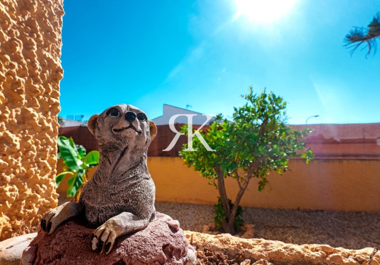 Herverkoop - villa - La Siesta - Costa Blanca