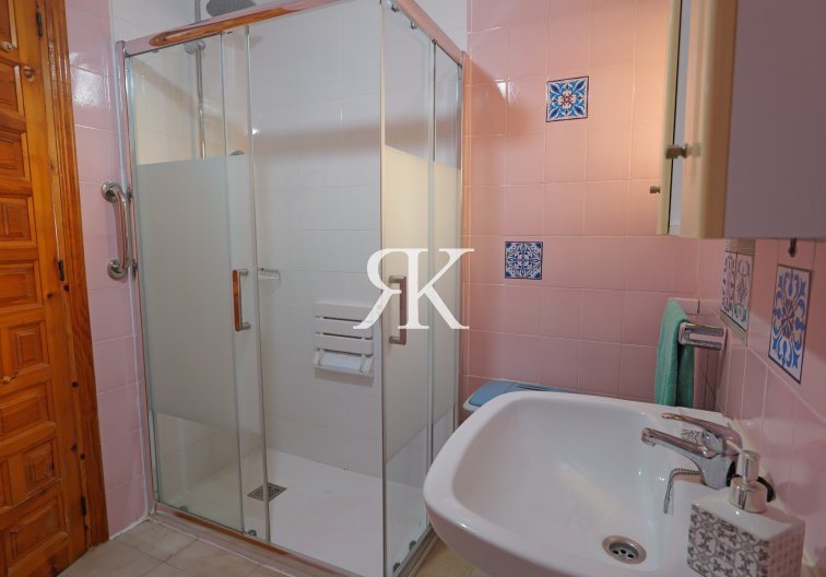 Herverkoop - villa - La Siesta - Costa Blanca