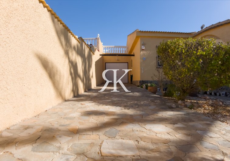 Herverkoop - villa - La Siesta - Costa Blanca