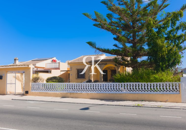 Herverkoop - villa - La Siesta - Costa Blanca