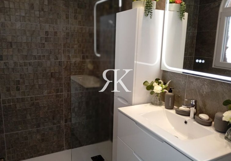 Revente - villa - Villamartin - Costa Blanca