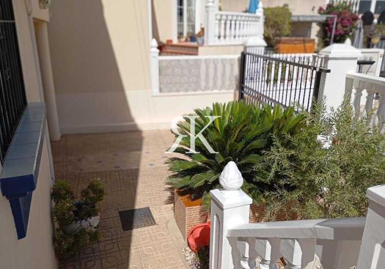 Revente - villa - Villamartin - Costa Blanca