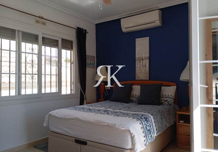 Revente - villa - Villamartin - Costa Blanca