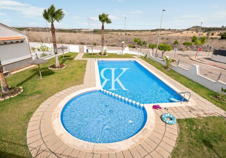 Revente - town house - San Miguel de Salinas - Inland