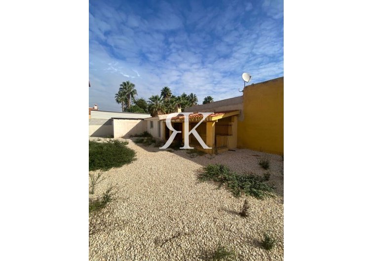 Resale - villa - Catral - Costa Blanca