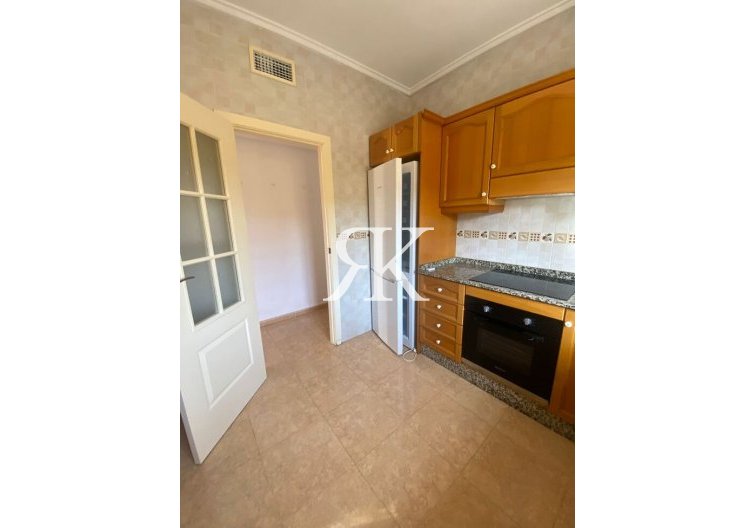 Resale - villa - Catral - Costa Blanca