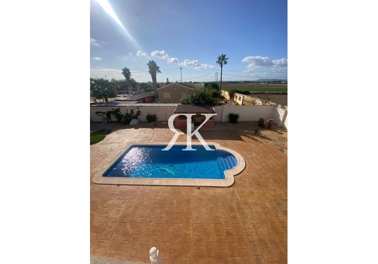 Resale - villa - Catral - Costa Blanca
