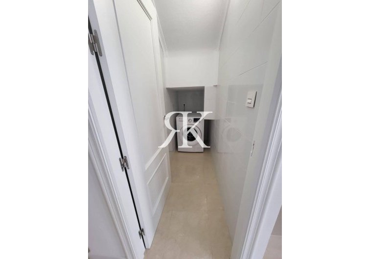 Segunda mano - town house - San Miguel de Salinas - Ciudad De Las Comunicaciones