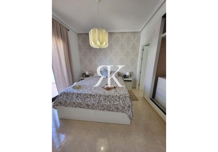 Segunda mano - town house - San Miguel de Salinas - Ciudad De Las Comunicaciones