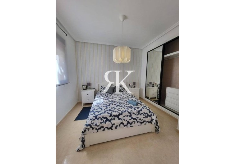 Segunda mano - town house - San Miguel de Salinas - Ciudad De Las Comunicaciones