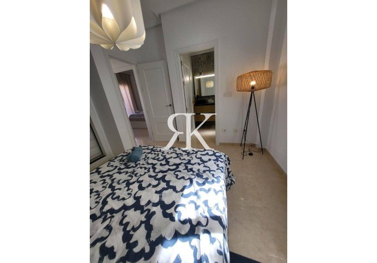 Segunda mano - town house - San Miguel de Salinas - Ciudad De Las Comunicaciones