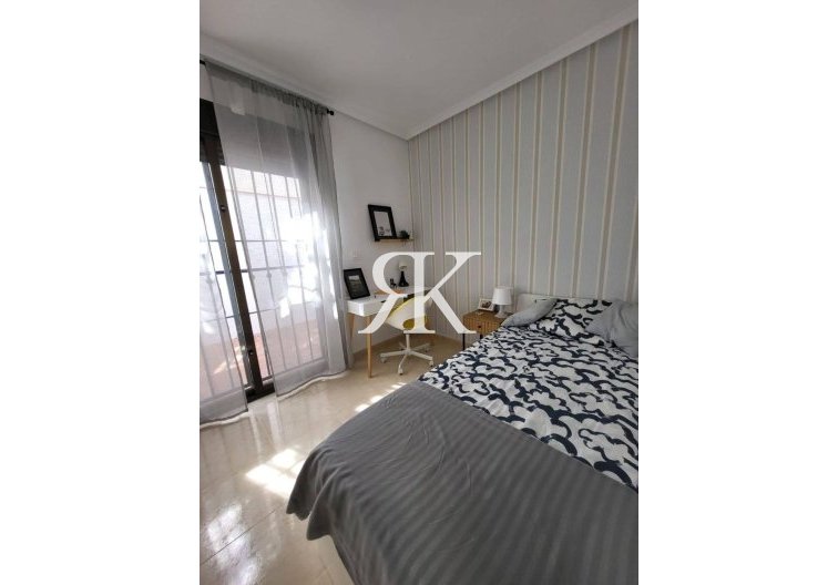 Segunda mano - town house - San Miguel de Salinas - Ciudad De Las Comunicaciones