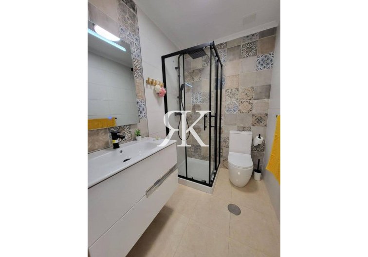 Segunda mano - town house - San Miguel de Salinas - Ciudad De Las Comunicaciones