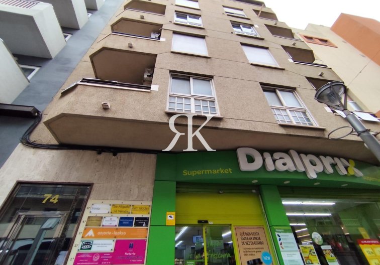 Segunda mano - Apartamento  - Torrevieja - Puerto