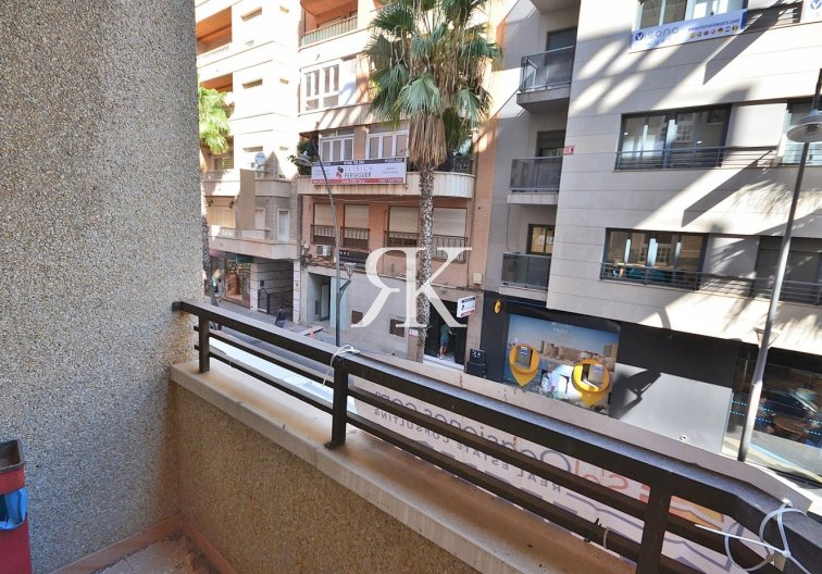 Herverkoop - Appartement - Torrevieja - Centro