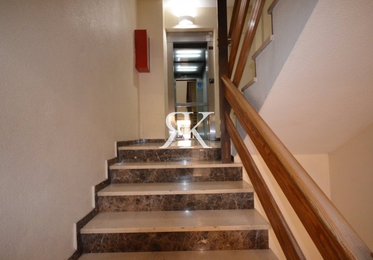 Herverkoop - Appartement - Torrevieja - Centro