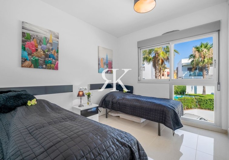 Revente - Bungalow - Punta Prima - Costa Blanca