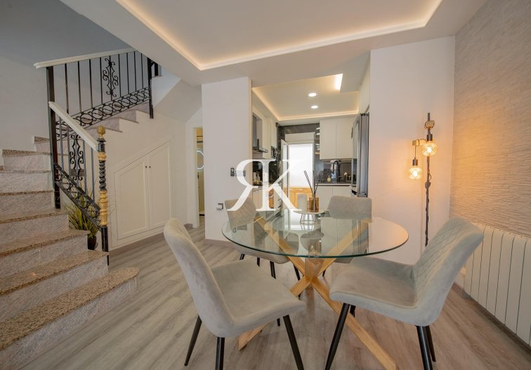 Resale - town house - Orihuela Costa - PAU 26