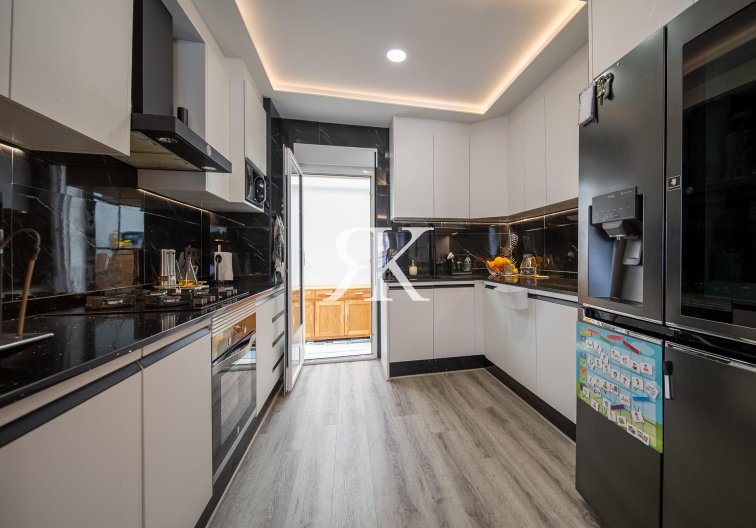 Resale - town house - Orihuela Costa - PAU 26