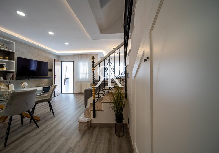 Resale - town house - Orihuela Costa - PAU 26