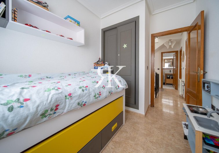 Resale - town house - Orihuela Costa - PAU 26