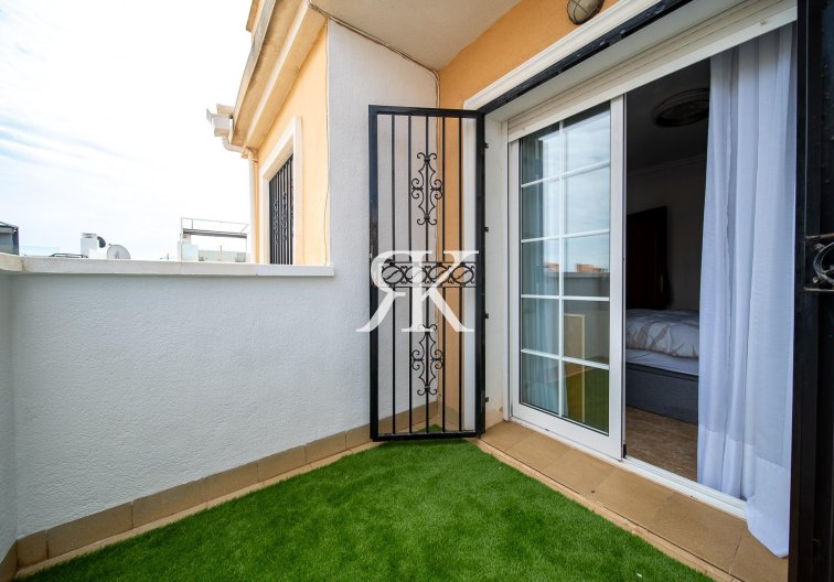 Resale - town house - Orihuela Costa - PAU 26