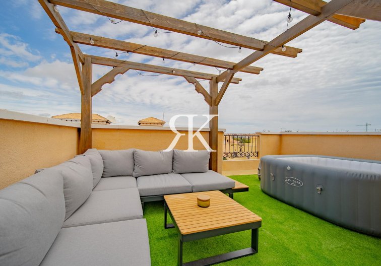 Resale - town house - Orihuela Costa - PAU 26