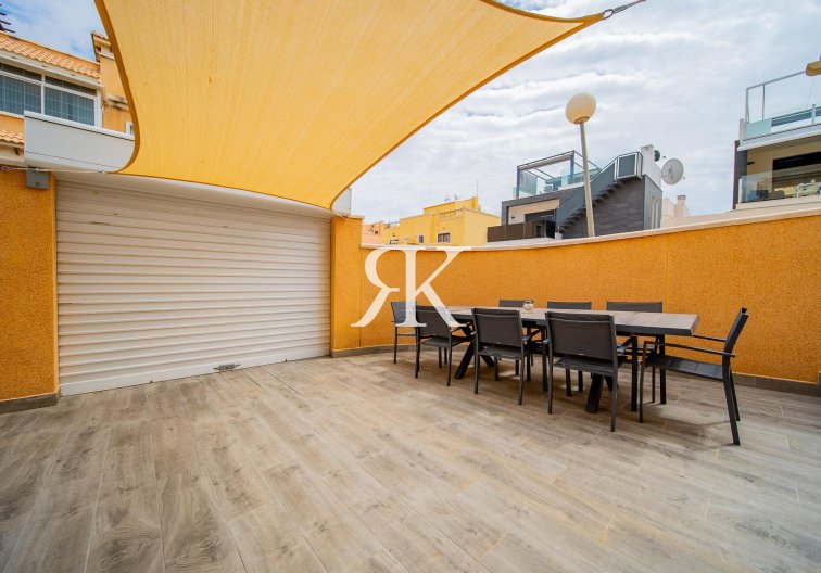 Resale - town house - Orihuela Costa - PAU 26