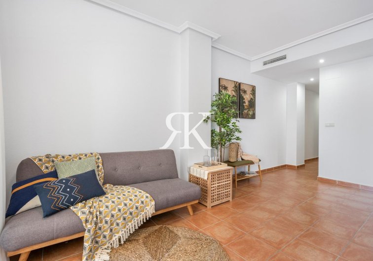 Segunda mano - Apartamento  - Guardamar del Segura - Pueblo